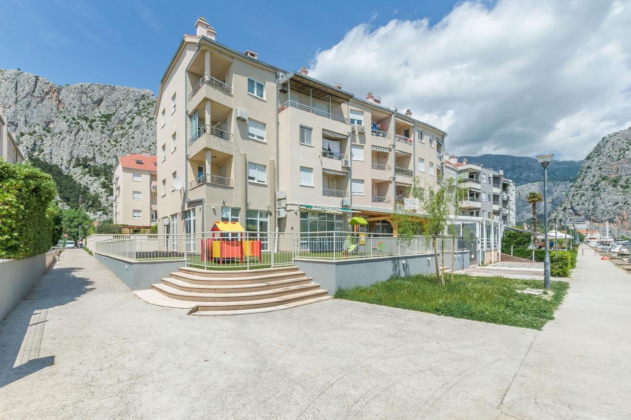 Apartments Cetina โอมิช ภายนอก รูปภาพ